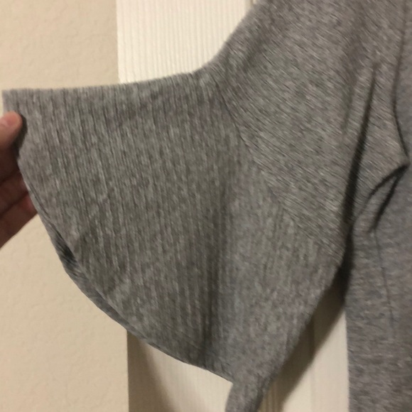 Gray top with 3/4” bell sleeves - Picture 3 of 4